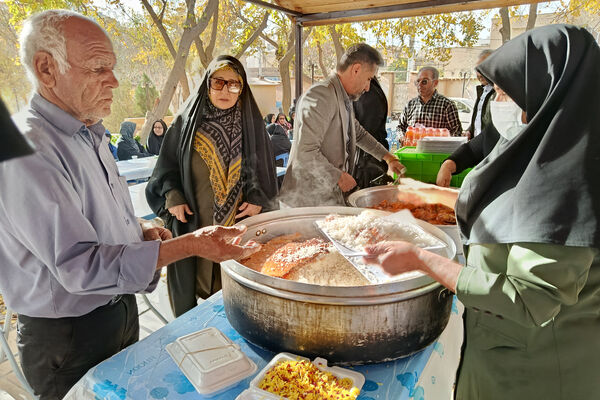 محفل صمیمی کارکنان اداری ناحیه ۴ شیراز به مناسبت روز زن