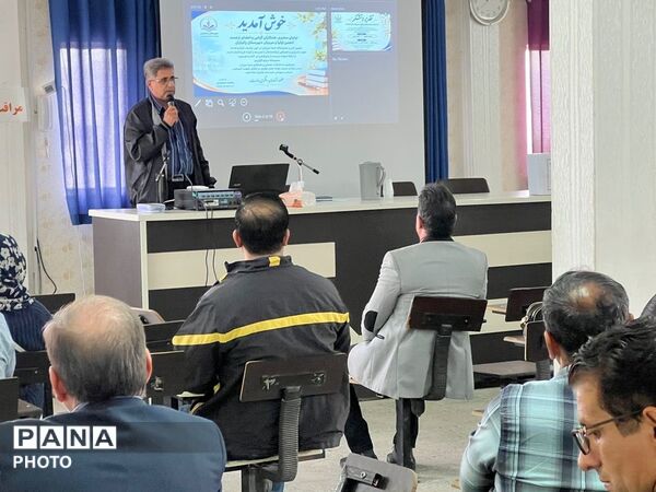 برگزاری انتخابات انجمن اولیا و مربیان در مدرسه وابسته به دانشگاه زانیاران کردستان