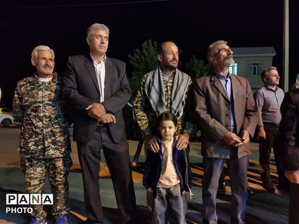 همصدایی فرهنگیان و دانش‌آموزان در تجمع شبانه مردم بیرانوند