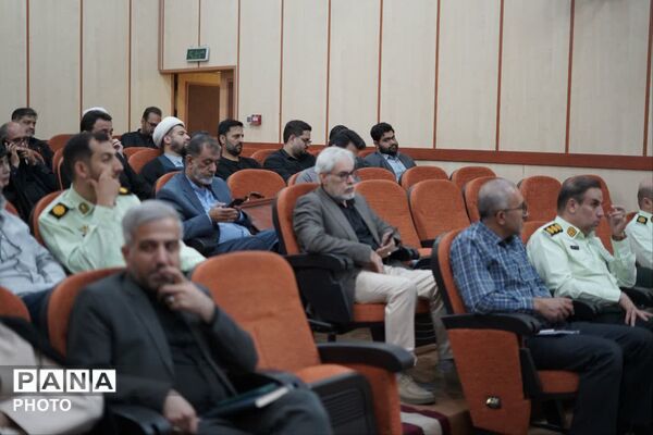 نشست کمیته رسانه و فضای مجازی مراسم تشییع رهبر شهید در قم