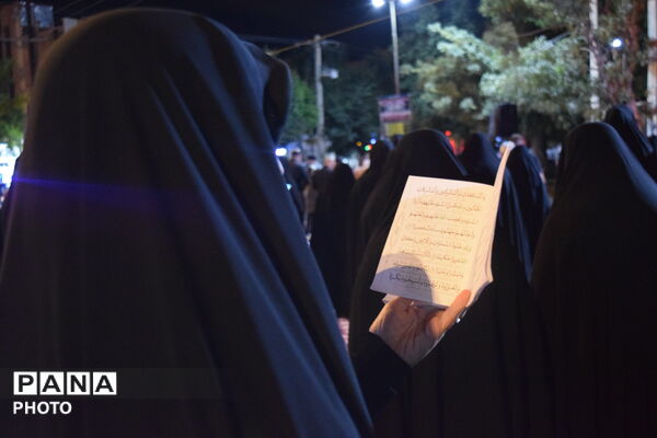 برگزاری نماز لیله‌الدفن برای رهبر شهید و خانواده‌اش و اقامه نماز استغاثه در تجمعات شبانه فارسان