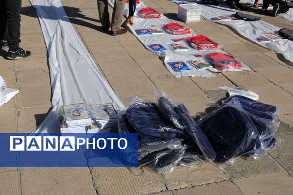 توزیع ۴۰۰ بسته لوازم تحریر برای دانش‌آموزان نیازمند در تبریز