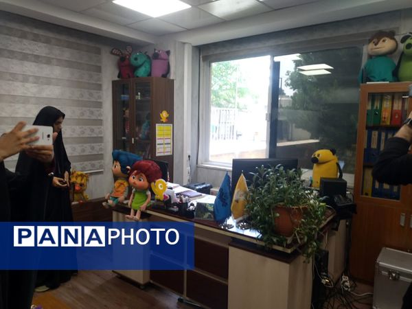 بررسی تاثیر پیشرفت علم و فناوری در صدا و سیما توسط دانش‌آموز خبرنگاران