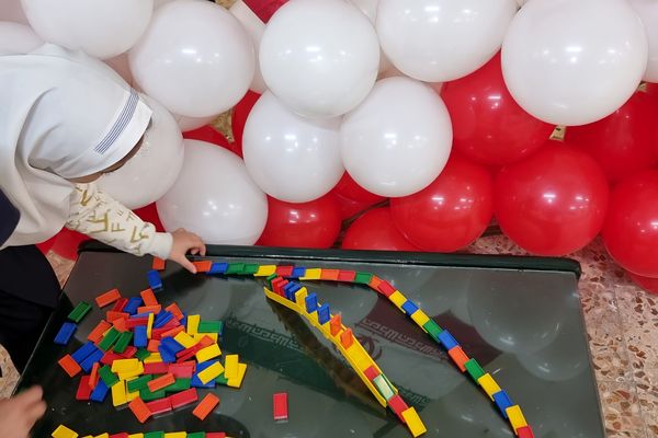 برپایی نمایشگاه صنایع آموزشی و فناوری‌های نوین در دبستان علوی 