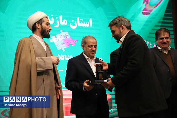 آیین تجلیل از پژوهشگران برتر وزارت آموزش و پرورش