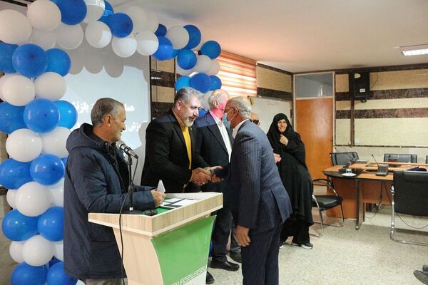 تقدیر از بازنشستگان آموزش‌و‌پرورش فیروزکوه 