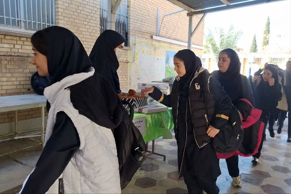 از ظهور نور تا درخشش فجر در دبیرستان پویش