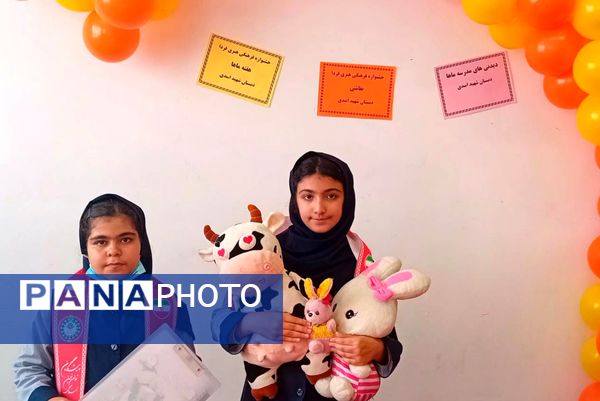 شکوه و زیبایی ویژه‌برنامه‌های هفته فرهنگ و هنر در مدارس رباط‌کریم