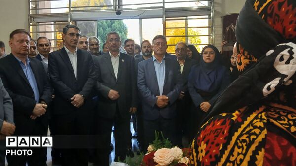 تجلیل از معلمان نمونه و آیین تکریم بازنشستگان فرهنگی در پلدختر