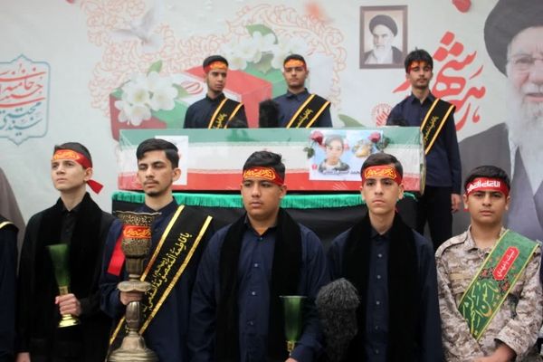 تشییع پیکر آخرین بازمانده شهدای خانواده دهقان در قم