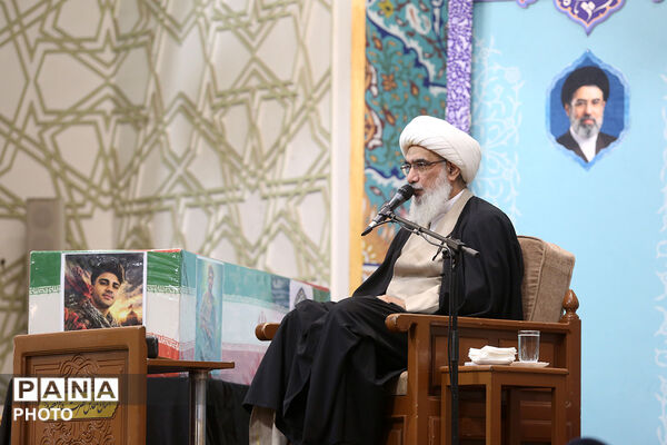 وداع با پیکر مطهر شهید عباس آقایی در قم