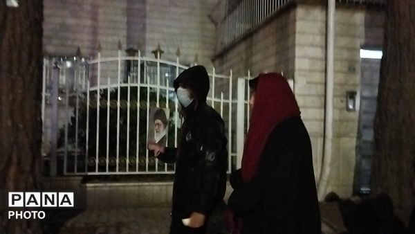 اجتماع خانوادگی فرهنگیان نیشابور در خیابان امام خمینی 