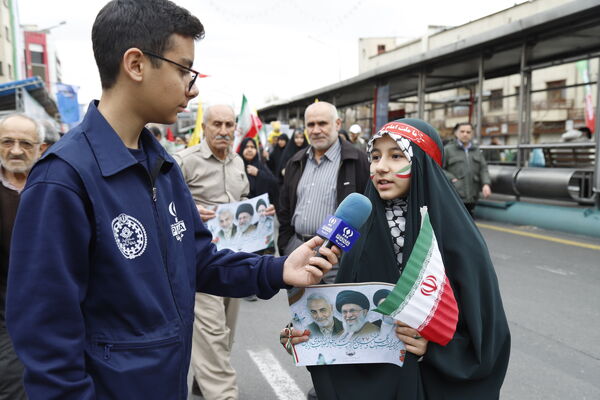 روایت تصویر از ٢٢ بهمن تهران 