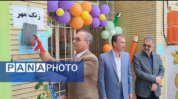 زنگ مهر در دبستان دخترانه سما با حضور مسئولان آموزش و پرورش و دانشگاه آزاد اسلامی کاشمر 