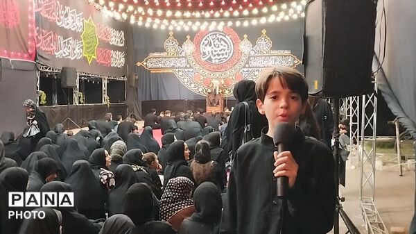 عشق و ارادت نوجوانان شهر هشتگرد به اباعبدالله الحسین(ع)