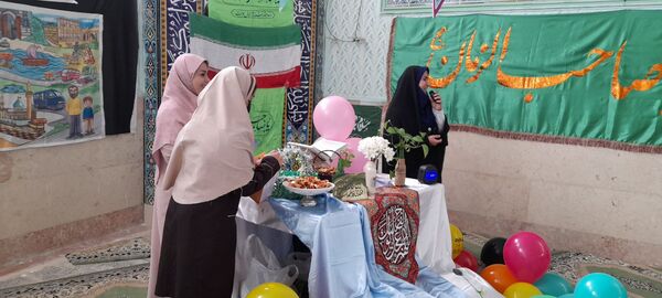 سفره مهدویت مدرسه شهدای اقتدار ناحیه 2 کرج