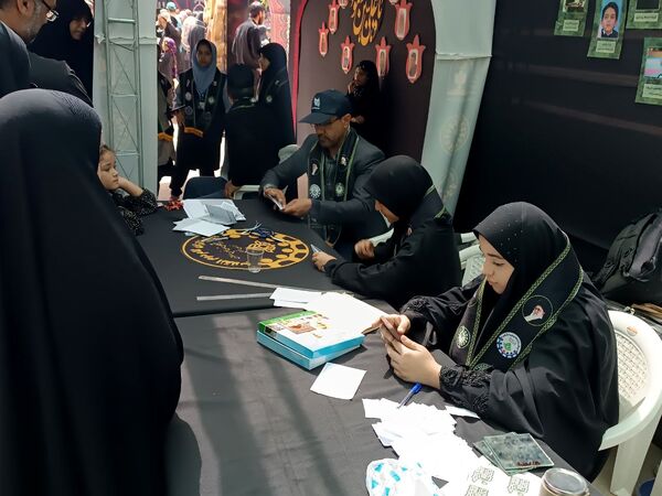 موکب «هم‌قدم تا حرم»؛ میعادگاه خادمان دانش‌آموز