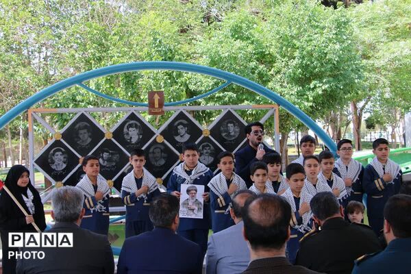 گرامی داشت مقام معلم و آئین گلباران مزار شهدای گمنام