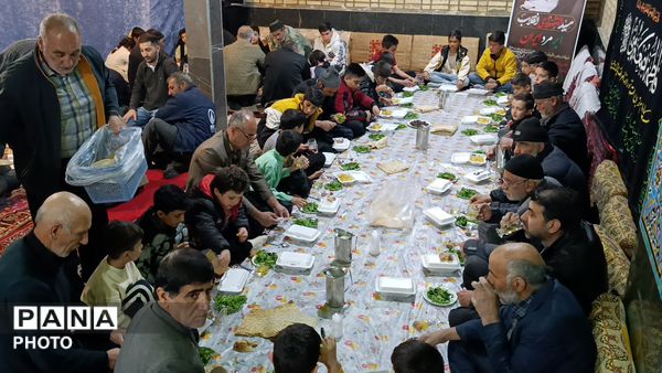برگزاری سفره اطعام به‌مناسبت ایام شهادت امام علی(ع) در مسجد امام حسین(ع) سفیددشت