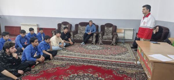 نشست آمادگی اعزام دانش‌آموزان به المپیاد استانی هلال احمر