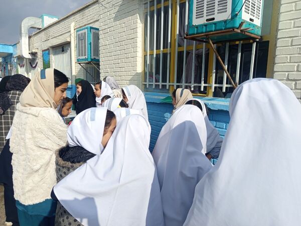 بازارچه مادر دختر در دبستان سمیه