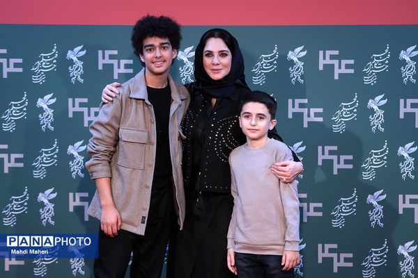 فرش قرمز فیلم «سرزمین فرشته‌ها» با حضور سلاف فواخرجی بازیگر عرب