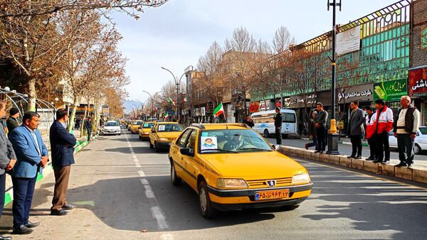 جشن ورود امام به میهن در کاشمر