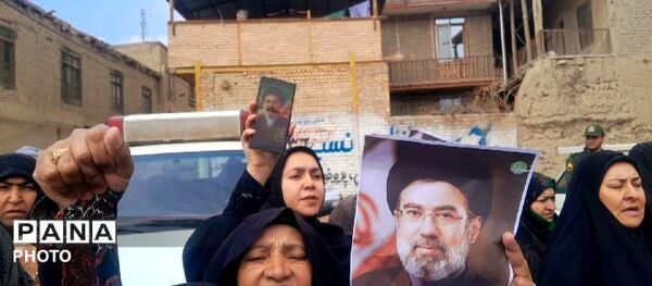  دست خدا عیان شد خامنه‌ای جوان شد 