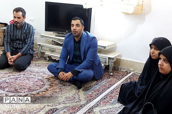 دیدار با خانواده شهیده نازنین زهرا سیفی