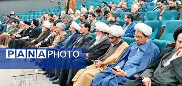 اولین اجلاس نماز با عنوان نماز نسل‌نو و رسالت ما در کاشان