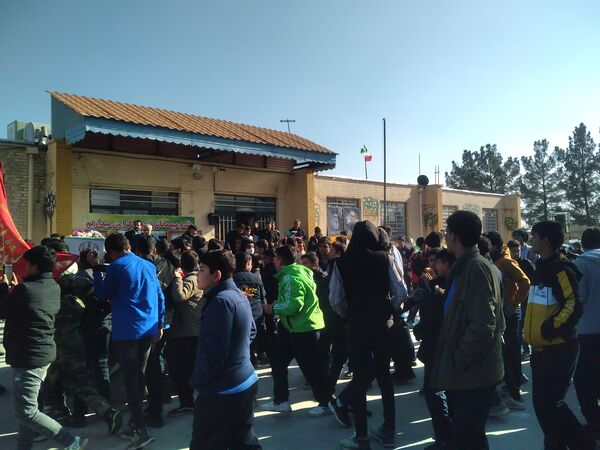 مراسم وداع با شهید گمنام در دبیرستان آیت الله خامنه‌ای شهرستان خلیل‌آباد 