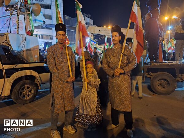 تجمع بزرگ مردم غیور مرودشتی در خیابان‌ها