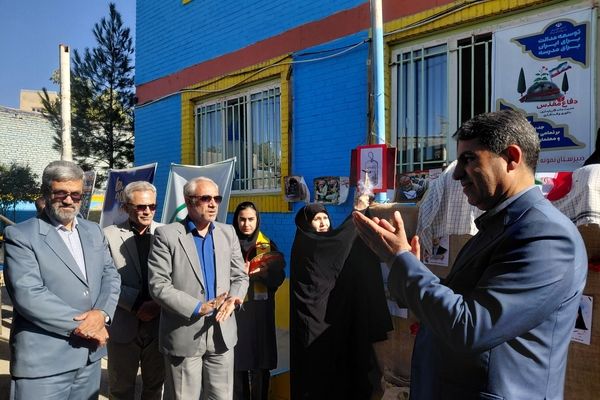 مراسم بازگشایی مدارس و جشن عاطفه‌ها در مدرسه نمونه دولتی خدیجه الکبری(س) قروه