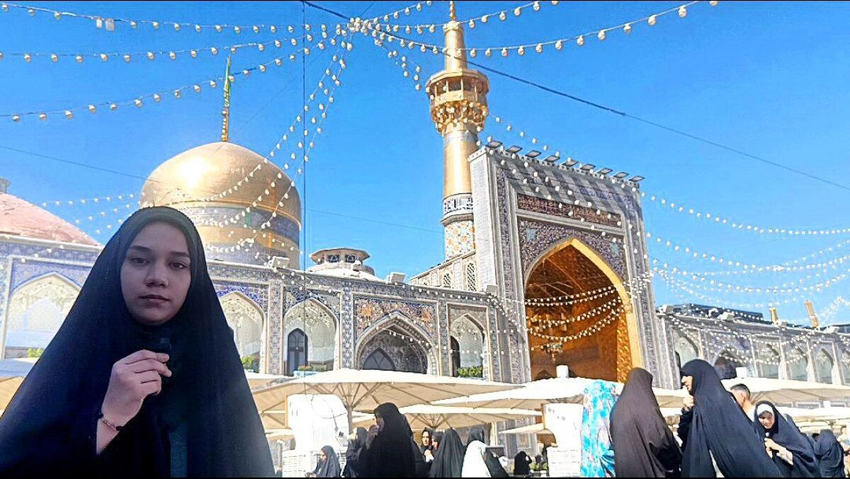 عاشقانه های زائران در زیارت حرم امام رضا(ع) 