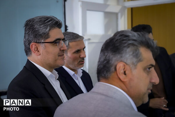ارزیابی مرحله کشوری مسابقات فرهنگی هنری «فردا» در دبیرستان مطهری تهران