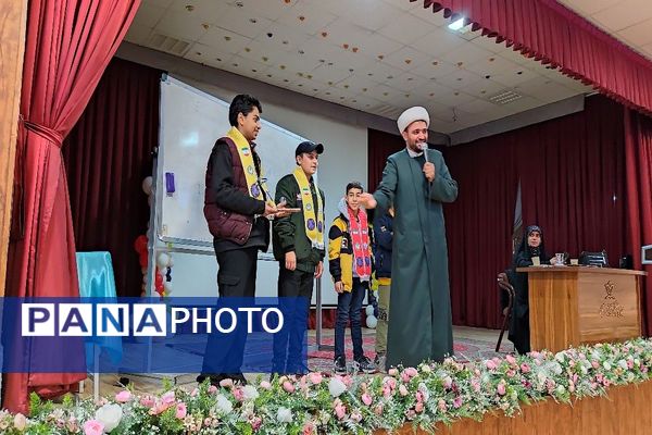 کلاس آموزشی خبرنگاری در کانون مهر تابان نیشابور