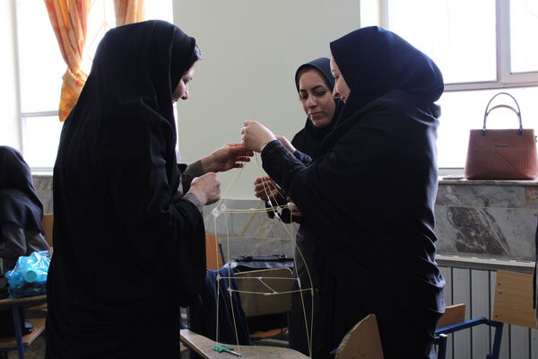 کارگاه‌های ضمن خدمت مربیان پیشتاز مانه و سملقان در دبیرستان رضوان