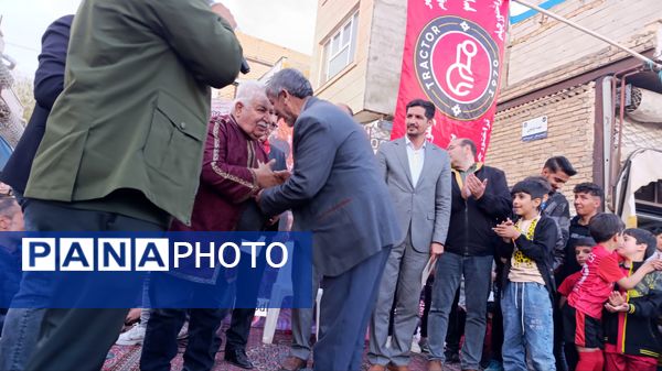 ملکان در پرتو هنر و معنویت؛ جشن میلاد امام رضا (ع) در بازار نوسازی شده