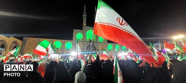 غوغای دوباره یزدی‌ها در حمایت از وطن