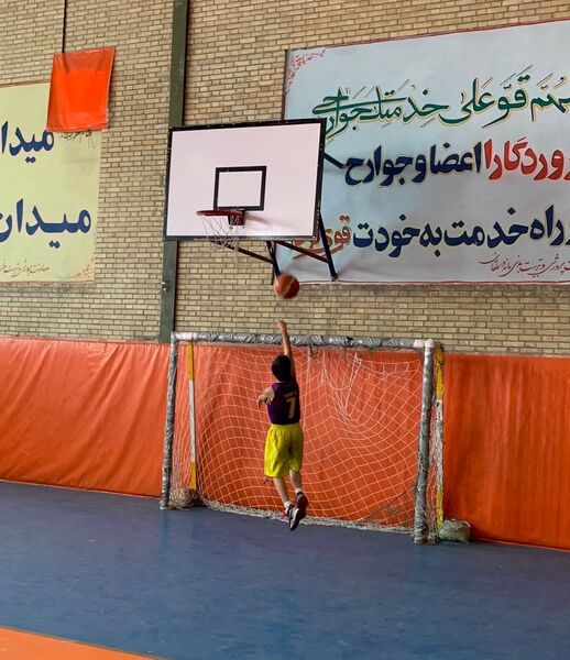 برگزاری فعالیت‌های ورزشی درون مدرسه‌ای در دبستان معلم آشخانه 