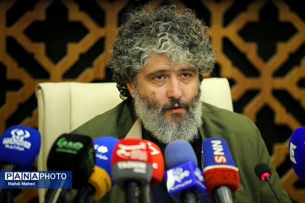 نشست خبری ویژه برنامه‌های نوروز ۱۴۰۴ و ماه مبارک رمضان صدا و سیما