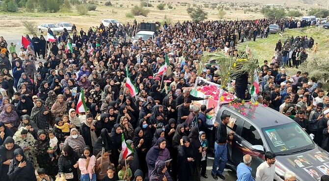 استقبال و تشییع دو شهید ناو دنا در شمیل بالا