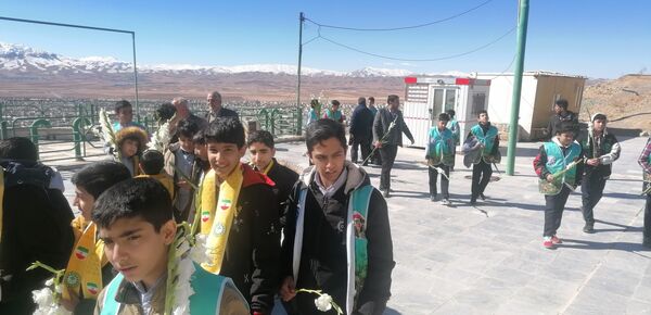 غبارروبی گلزار شهدا 