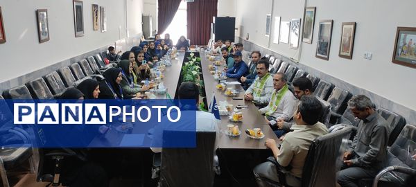 جلسه تقدیر از عوامل اجرایی همایش بزرگ یاوران مقاومت در کانون باهنر بجنورد