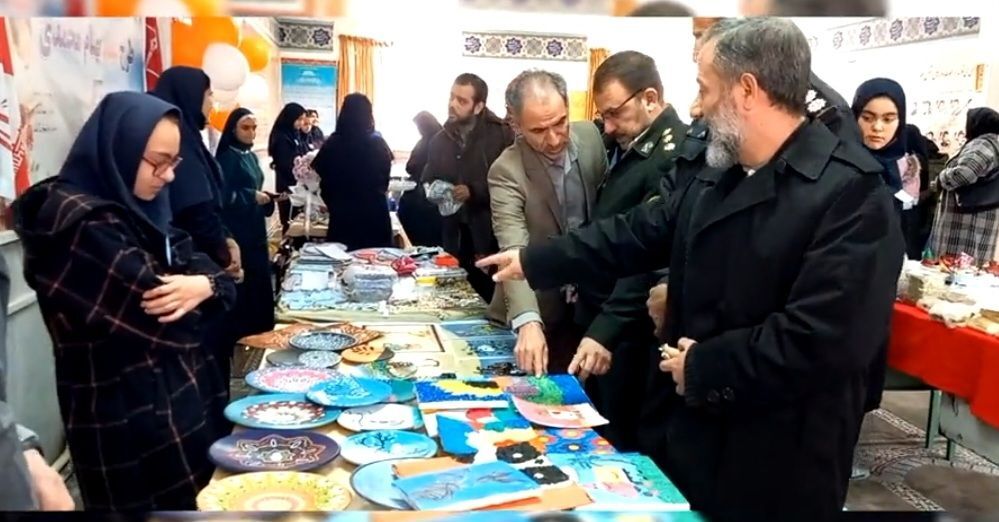 بازارچه کسب‌وکار دانش‌آموزی در آموزشگاه شرف سلطانیه دایر شد