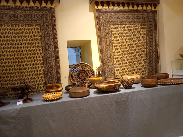 نمایشگاه «داستان دستان»