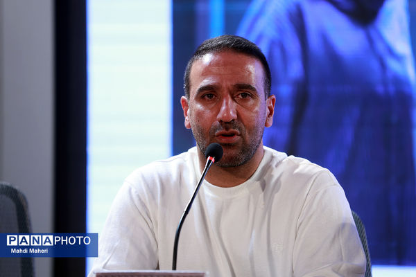 نشست نقد و بررسی فیلم «قمارباز» در چهل و چهارمین جشنواره ملی فیلم فجر