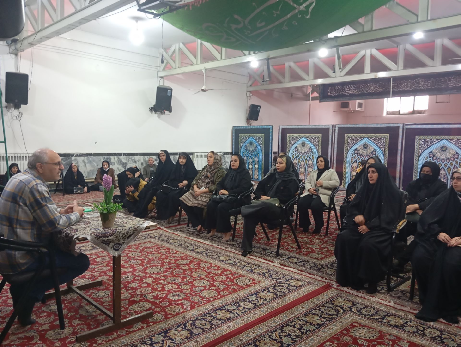 جلسه آموزش خانواده در دبیرستان دخترانه شهر آرا ۲