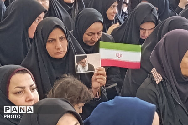 بیعت فرهنگیان شهرستان بجنورد با سومین رهبر انقلاب 