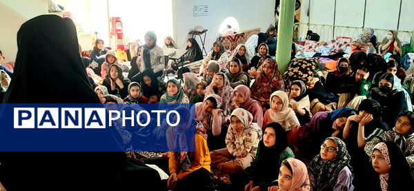 مراسم اعتکاف مادر دختری در مسجد صاحب الزمان آشخانه